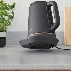 Electrolux Kahvi Ja Tee-Vedenkeitin E7K1-6Bp